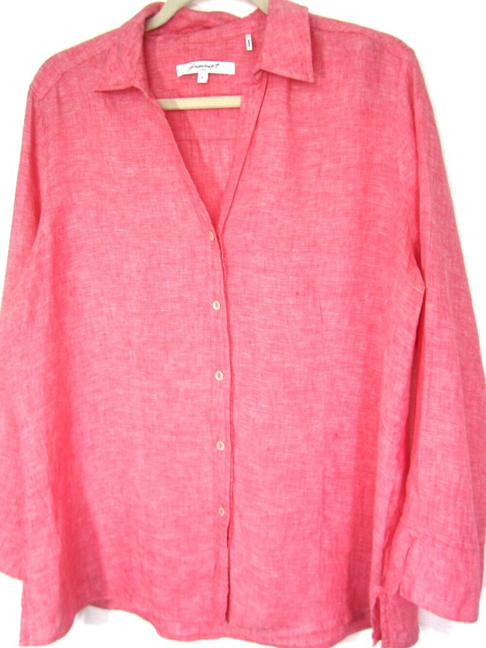 Foxcroft Pale Coral Red Size L 100% Linen 3/4 Sleeve Top Shirt Collar Split V